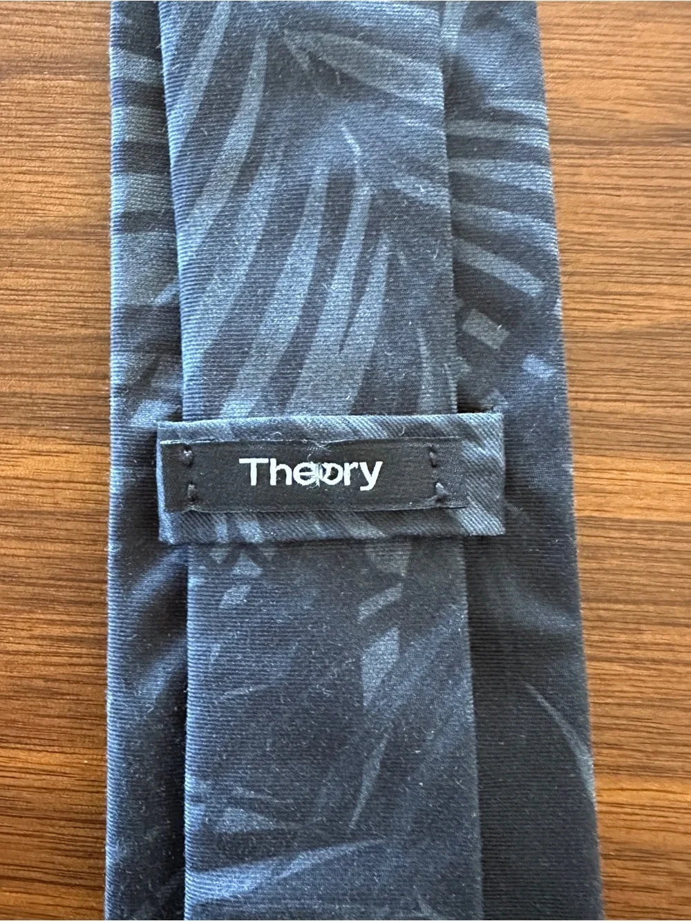 Theory Men's Dark Navy Palm-Pattern Silk Tie